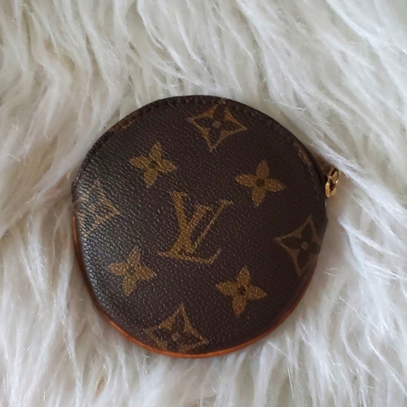Louis Vuitton Handbags - LOUIS Vuitton Coin Pouch ●READ●